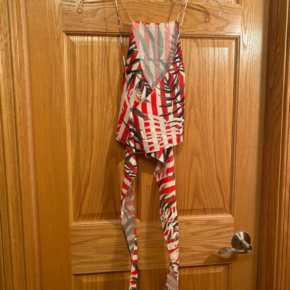 AKIRA Tell Me Something Two Piece Set - Picture 5 of 6